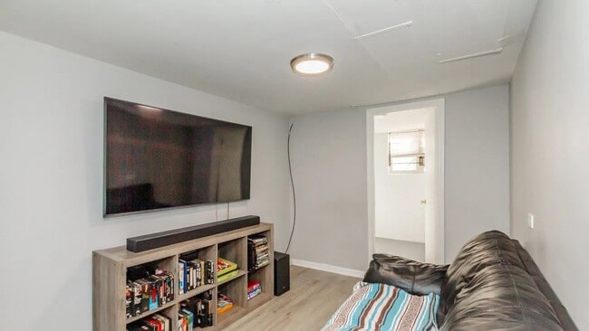 Building Photo - 5141 S Carpenter St