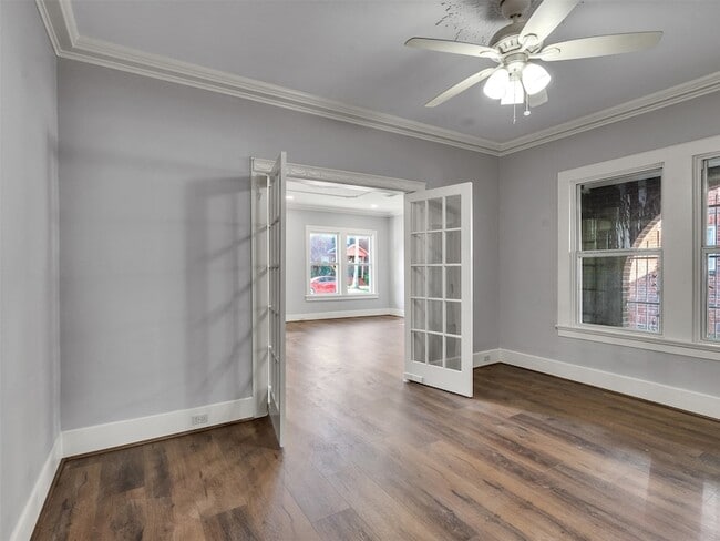 Building Photo - 4625 Bell St