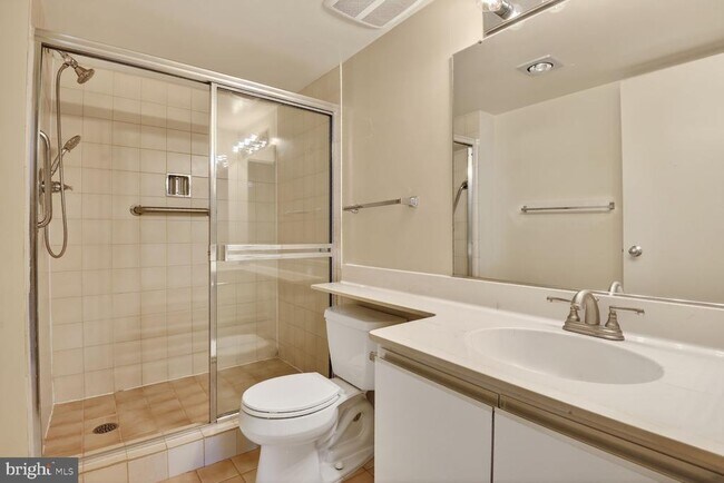 Building Photo - 1808 Old Meadow Rd