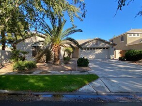 Building Photo - COMING SOON IN HIGLEY GROVES!!!!