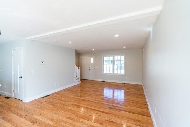 Building Photo - 100 Brentwood Ave