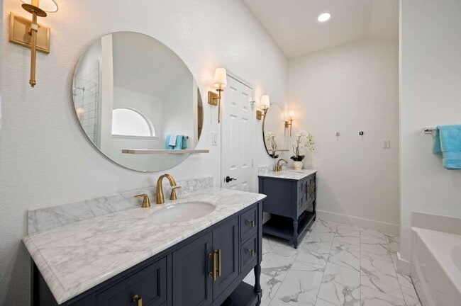 Building Photo - Renovated 4BR, Open Concept, Greenbelt Lot, Keller ISD