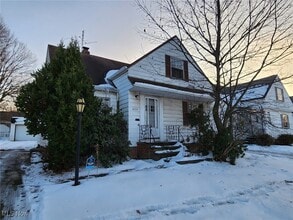 Building Photo - 4224 Lambert Rd