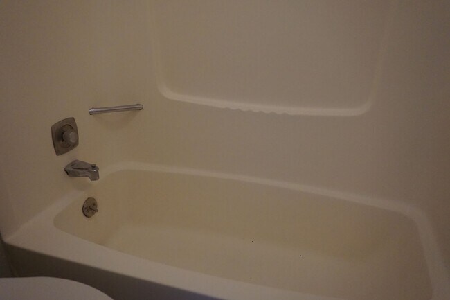 Building Photo - Cozy South Salt Lake 2 Bedroom 1 Bath