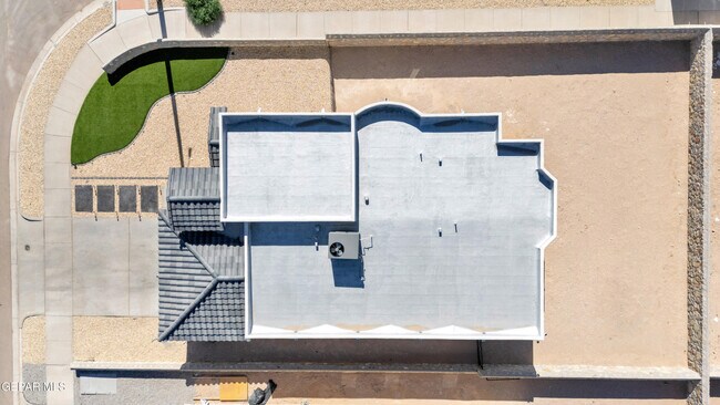 Building Photo - 805 P.º Tranquilo Pl