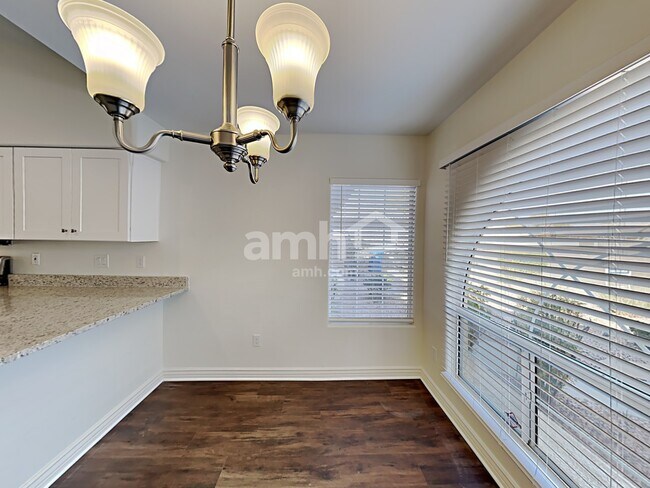 Building Photo - 5383 W Elgin St