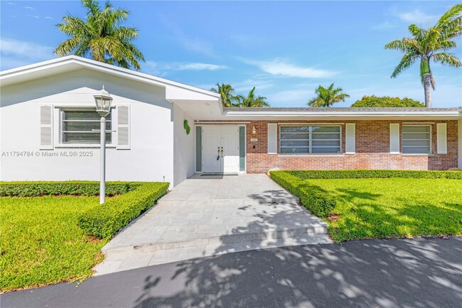 Primary Photo - 13790 SW 80th Ave