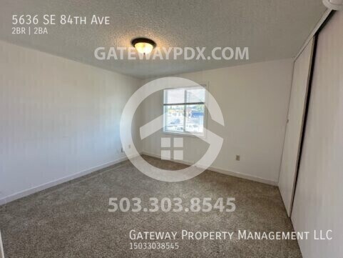 Building Photo - 5636 SE 84th Ave