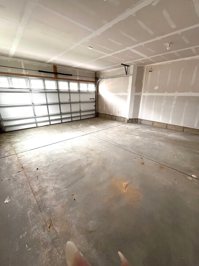 Building Photo - 20 Rothbury Ct