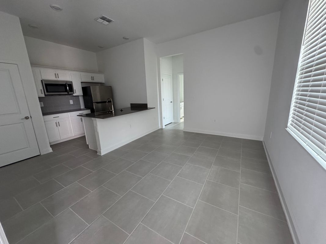 Building Photo - 4298 Eastminster Rd