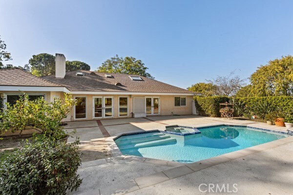 Building Photo - 3150 Dona Maria Dr