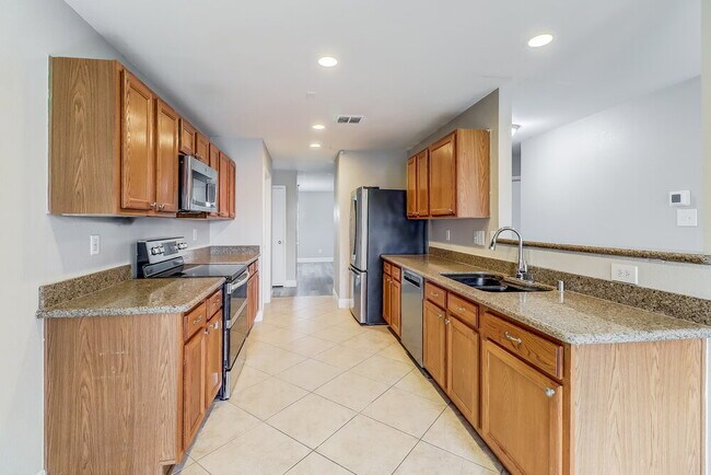 Building Photo - 1477 Hickory Creek Ln