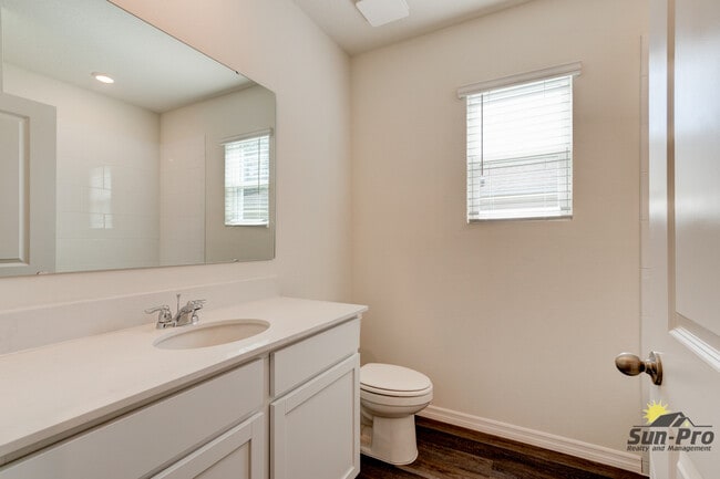 Building Photo - 4240 Acoma Dr