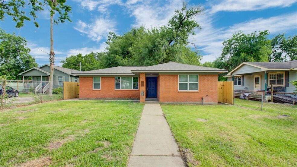 Building Photo - 4008 Vaughn Street