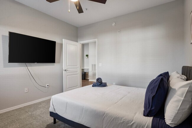 Building Photo - 15 W Villa Rita Dr