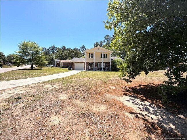 Building Photo - 1030 Rim Rd