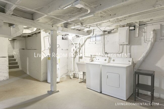 Building Photo - 8606 N Gloucester Ave