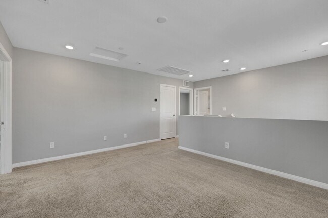 Building Photo - Gorgeous 3 bedroom Inspirada home