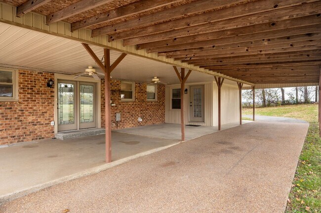 Building Photo - Updated All Brick One-Level