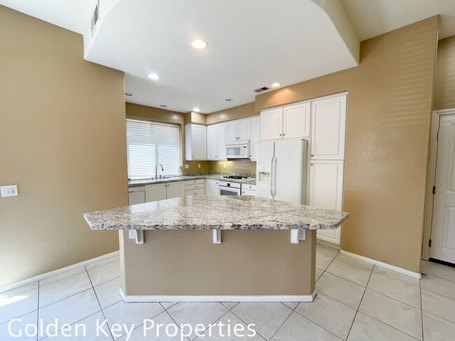 Building Photo - 3BR/2.5BA home in Aviara! Gated Community of Marea!