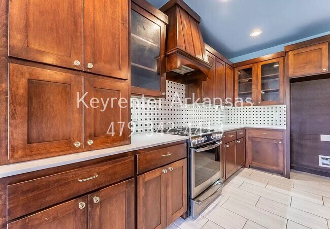 Building Photo - Bentonville living | 4bed 2bath