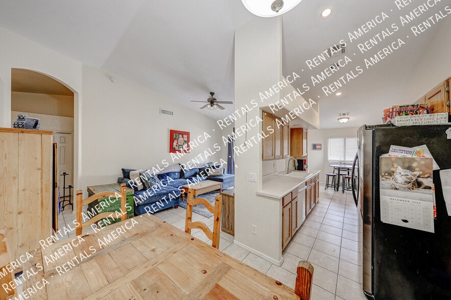 Building Photo - 9123 N 68th Dr