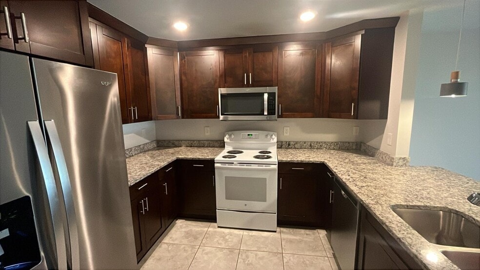 Kitchen - 3934 21st St W