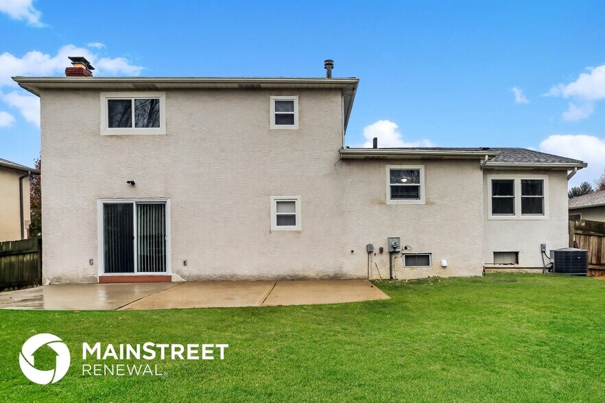 Building Photo - 1866 Dorsetshire Rd