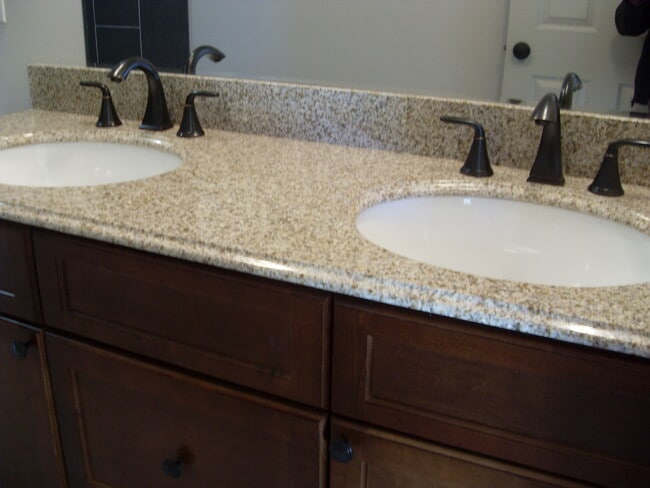Building Photo - Unfurnished 3 Bedroom Home in Lake Hatcher
