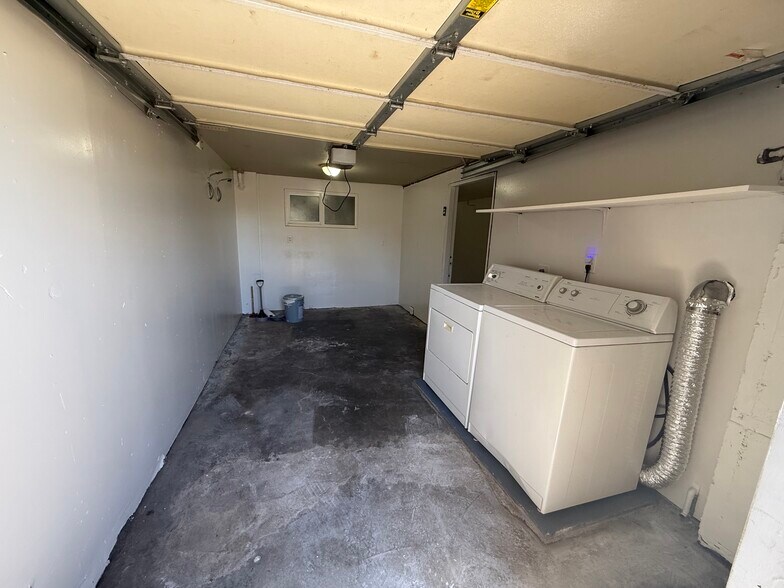 Laundry room - 7265 46th Ave S