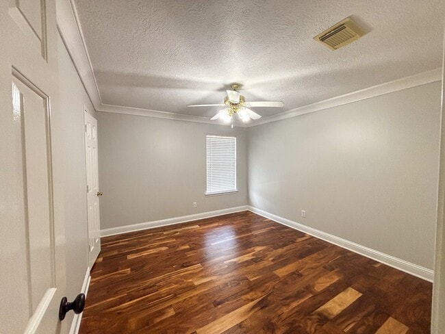 Building Photo - 19207 Poplar Trails Ln