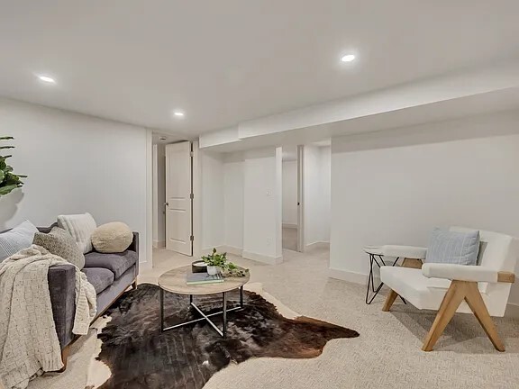 Building Photo - 2590 E 2100 S