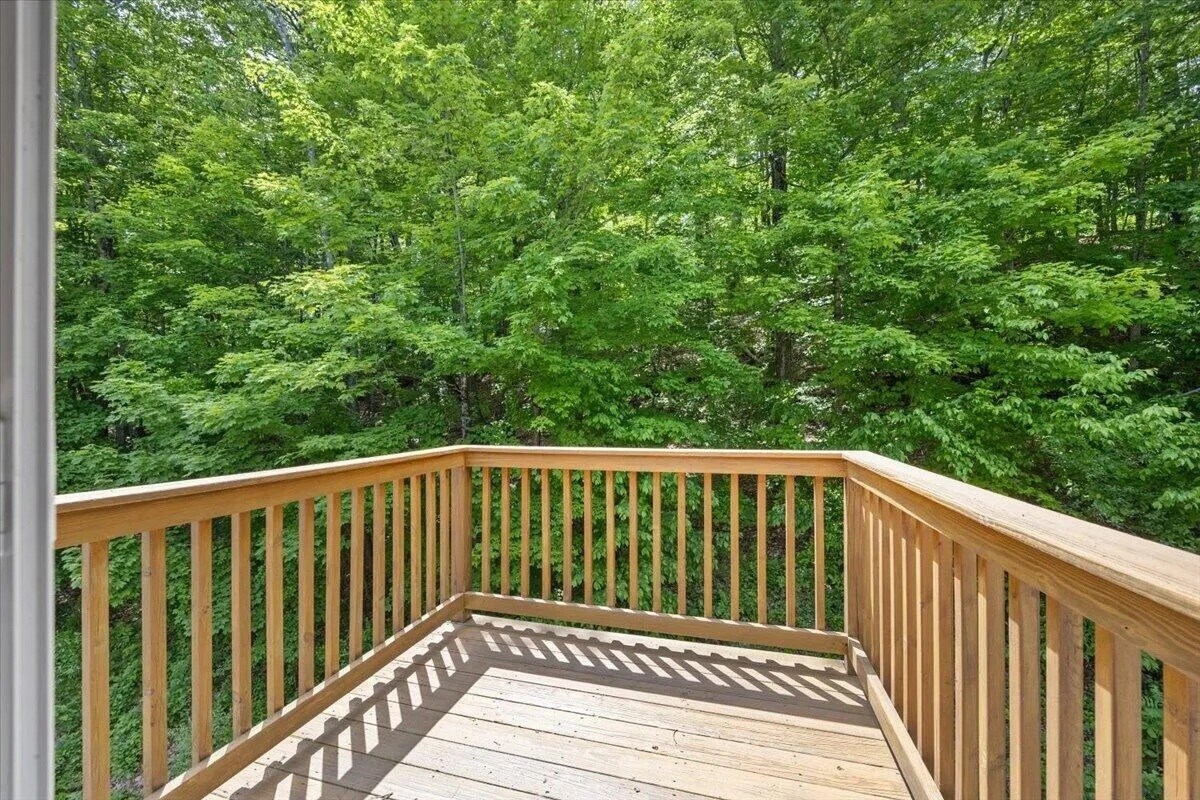 Building Photo - 14 Woodside Dr