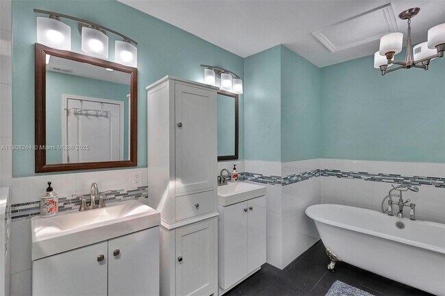 Building Photo - 1804 SW 102nd Ct