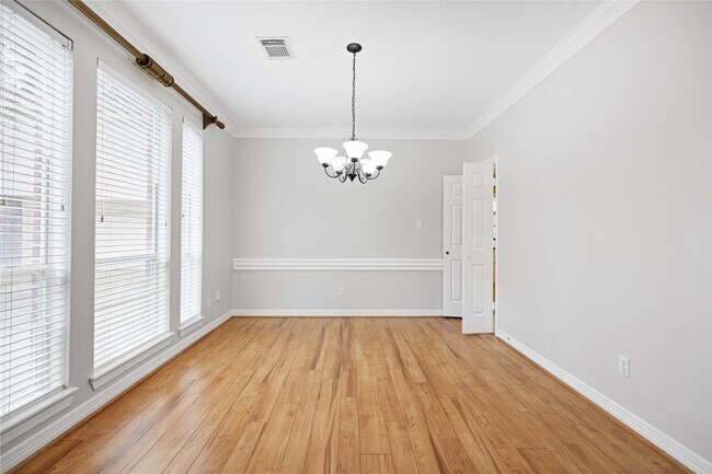 Building Photo - 13135 Finch Brook Dr