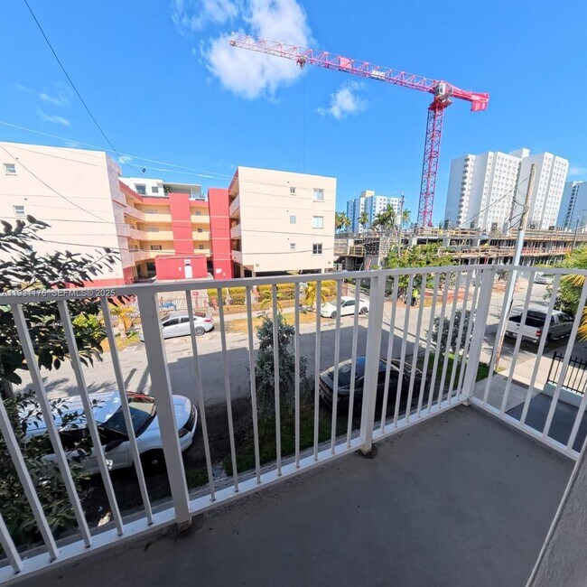 Building Photo - 1620 NW 18th St