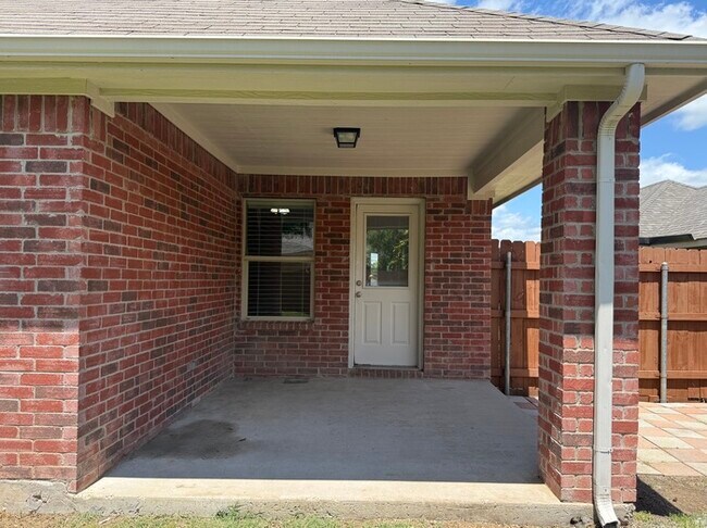Building Photo - Cute property in Anna