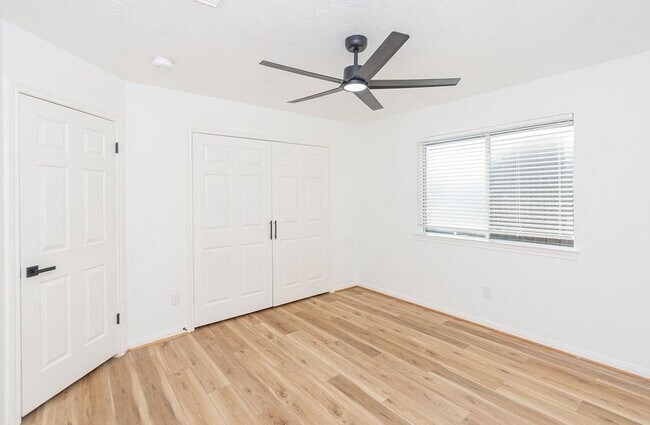 Building Photo - 3718 Brighton Ln