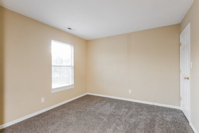 Building Photo - 5821 Dollar Forge Dr