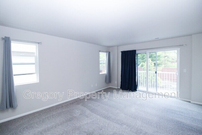 Building Photo - 2705 85th Ave NE
