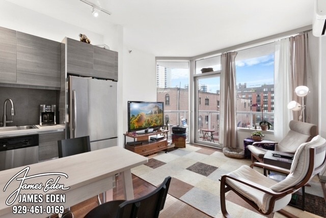 Primary Photo - 40 N 4th St