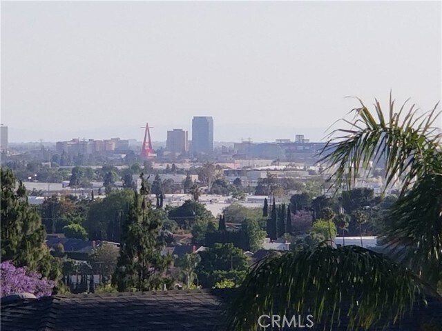 Building Photo - 16801 E Buena Vista Ave