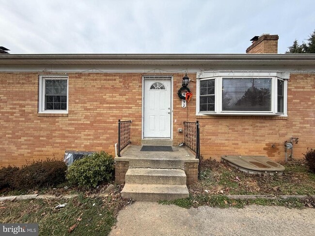 Building Photo - 4032 Olley Ln