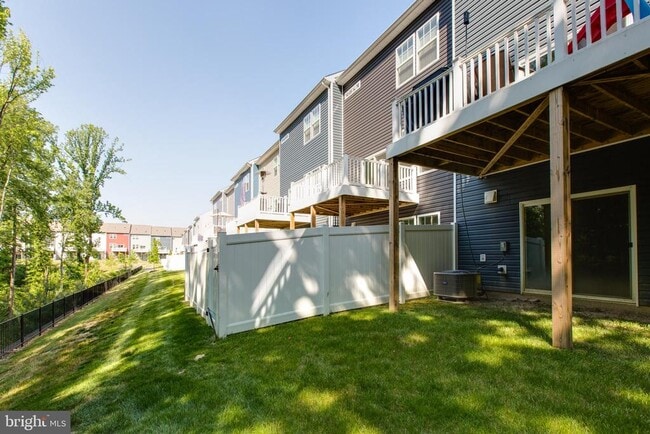 Building Photo - 7989 Patterson Wy