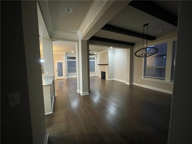 Building Photo - 1506 SW Edinburgh Ave