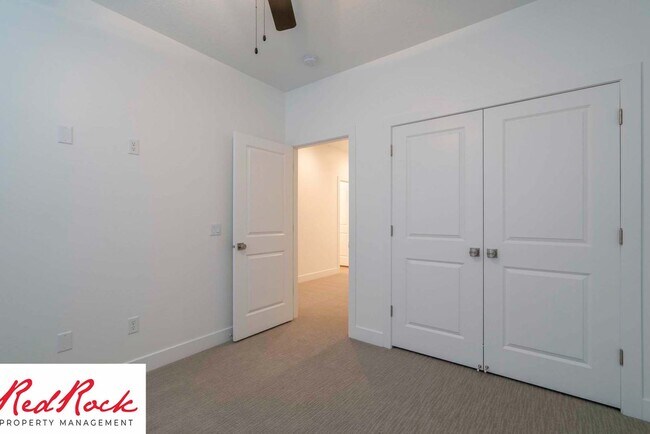 Building Photo - 3 Bedroom Townhome in Washington Fields wi...