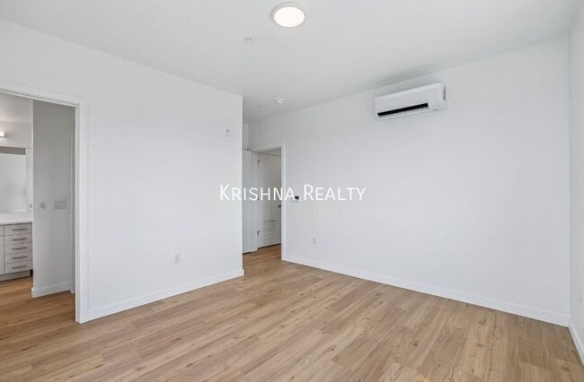 Building Photo - 7650 NW 170th Ave