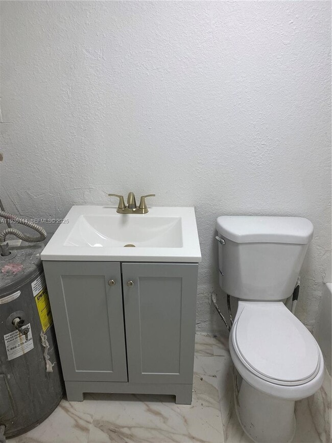 Building Photo - 2122 NW 5th St