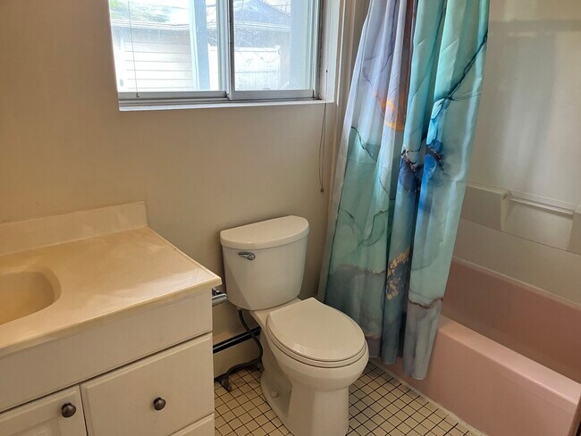 Building Photo - 74 Pratt Ave