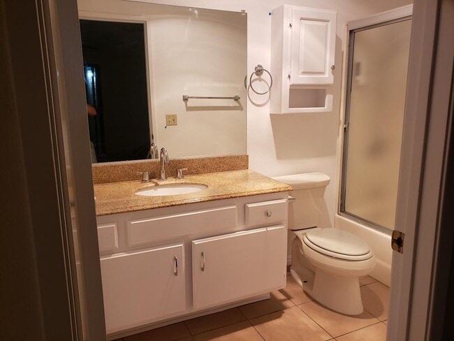 Building Photo - 8338 Woodley Pl